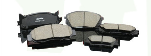 OE 04466-06020 04466-20100 8V0698151C 04466-33130 Toyota Camry Tiguan Keramikbremsbeläge