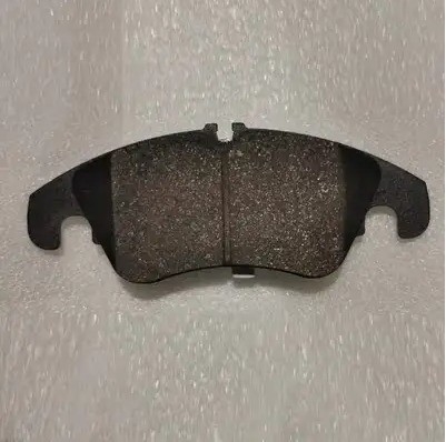 Funktion der Scheibe und Hinterposition Hinterbremsbeläge OE 2Q0698451C mit Keramik
